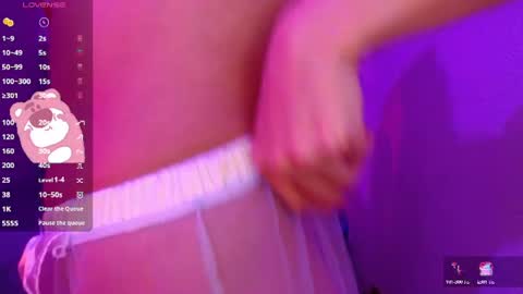destinya_ online show from June 2026 12:09:02 PM