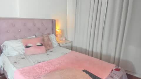 destinysweet21 online show from April 2026 11:25:01 AM