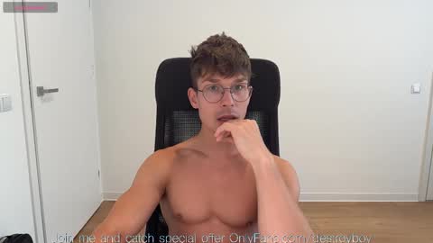 INSTAGRAM justmichaelross online show from October 2025 08:23:02 AM