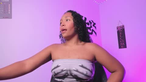 desty_y online show from September 2025 08:30:02 PM