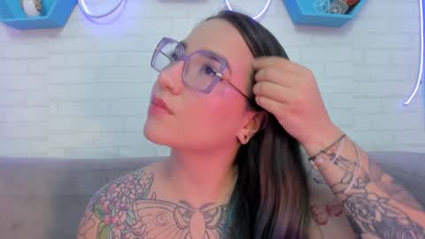 Deva Blue online show from January 2025 07:47:02 AM