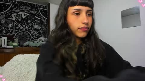 Snapshot of devadoll chatting on December 2024 02:09:01 AM Gi HELP ME REACH 50 THUMPS UP 3 online show from December 2024 02:09:01 AM