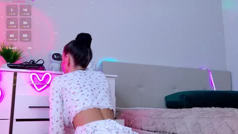 Devill2222 online show from April 2026 06:21:01 AM