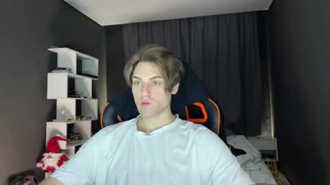 Snapshot of devilnut1 chatting on November 2025 06:37:02 PM devilnut1 online show from November 2025 06:37:02 PM