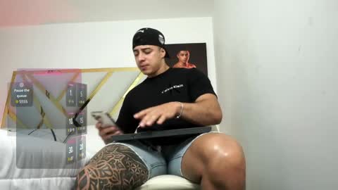 Snapshot of devin_hunter chatting on June 2026 06:45:01 PM Devin Hunter online show from June 2026 06:45:01 PM