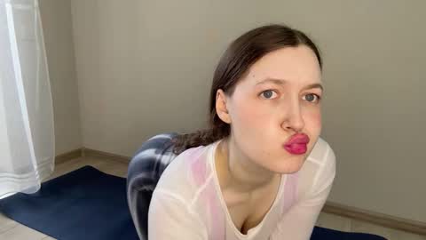 Snapshot of devonaangela chatting on September 2025 10:05:01 AM Angel online show from September 2025 10:05:01 AM