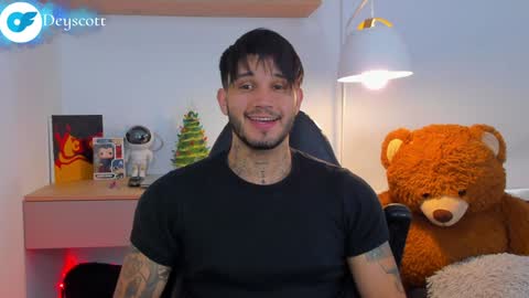 JULIAN online show from December 2024 10:02:02 PM