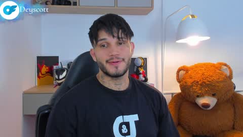 JULIAN online show from December 2024 01:04:02 AM