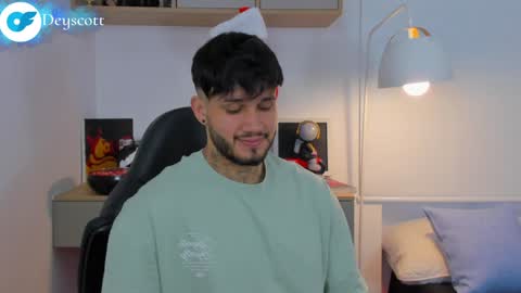 JULIAN online show from December 2024 10:47:01 PM