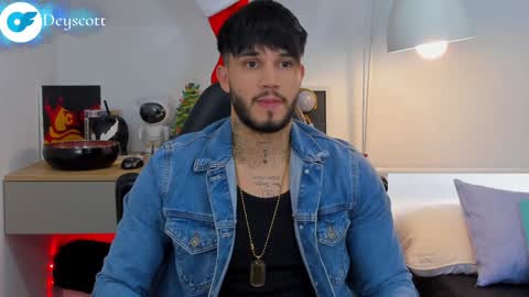 JULIAN online show from January 2025 08:32:02 PM