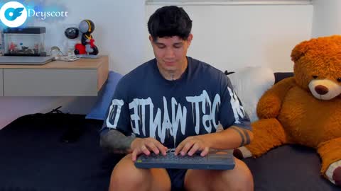 JULIAN online show from January 2025 03:22:02 AM