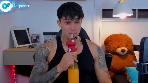 JULIAN online show from January 2025 01:54:01 AM