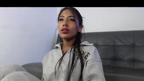 Deysha online show from November 2025 04:07:01 PM