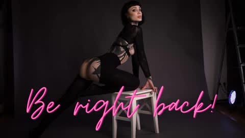 dgtlgrl online show from January 2026 01:59:02 PM