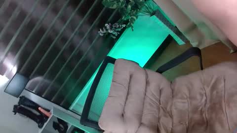 dhy_shane online show from November 2025 12:43:02 AM