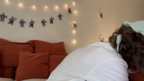 Di Alex online show from December 2025 12:01:02 PM