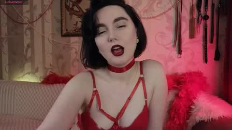 Diana Di Honey online show from February 2026 02:32:02 PM