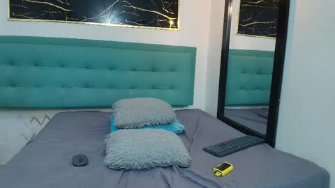   online show from October 2025 07:58:02 PM