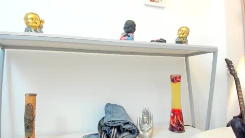   online show from January 2026 03:47:01 PM