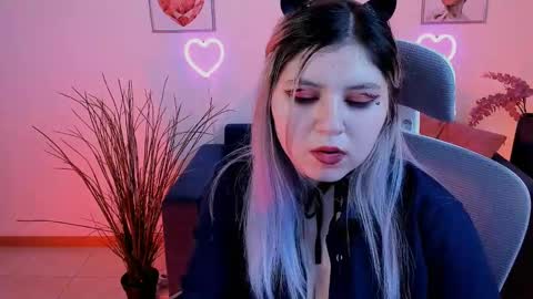 Dia online show from February 2025 11:03:02 PM