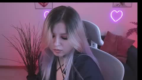 Dia online show from February 2025 01:59:01 PM