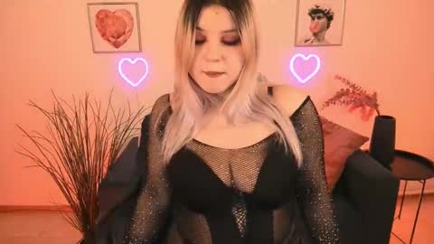 Dia online show from March 2025 08:11:01 PM