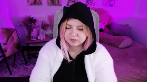 Dia online show from February 2026 07:43:01 PM