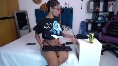 Snapshot of diabla_sexyboobs chatting on January 2025 12:15:02 AM D I A B L A online show from January 2025 12:15:02 AM