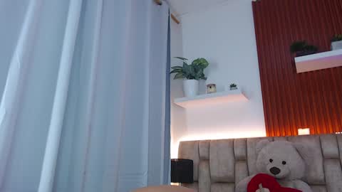 Snapshot of diamond_canela chatting on December 2024 03:05:02 AM diamond_canela online show from December 2024 03:05:02 AM