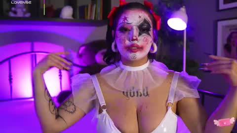 Snapshot of diamond_dustt chatting on October 2025 09:53:02 PM Diamond online show from October 2025 09:53:02 PM