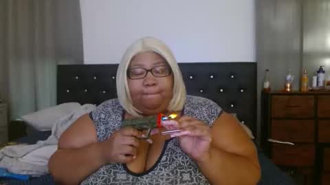 Snapshot of diamondbbwqueen chatting on April 2026 09:56:02 PM diamondbbwqueen online show from April 2026 09:56:02 PM
