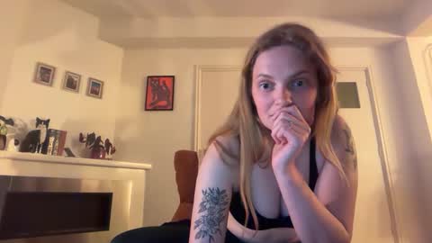 Snapshot of diamonddenisax chatting on April 2026 07:51:01 PM diamonddenisax online show from April 2026 07:51:01 PM