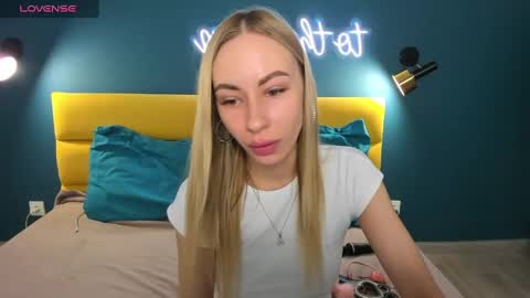 Diana  online show from January 2025 08:46:02 AM