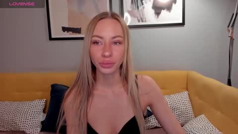 Diana  online show from September 2025 01:29:01 AM