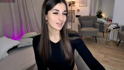 Diana online show from April 2026 02:09:01 PM