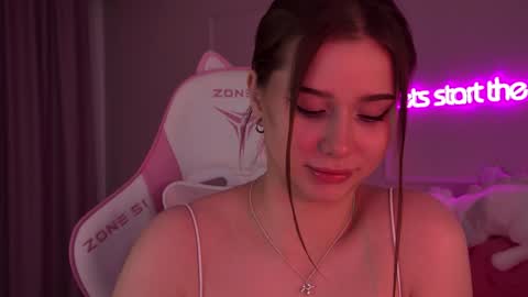 Snapshot of dianabecker chatting on February 2025 10:10:02 PM Diana online show from February 2025 10:10:02 PM