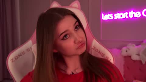 Snapshot of dianabecker chatting on February 2025 09:17:02 PM Diana online show from February 2025 09:17:02 PM