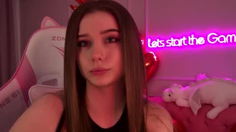 Snapshot of dianabecker chatting on February 2025 10:40:02 PM Diana online show from February 2025 10:40:02 PM