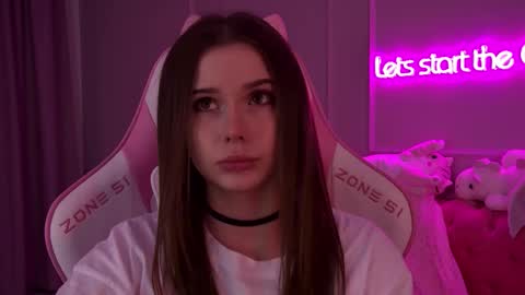 Snapshot of dianabecker chatting on February 2025 09:09:01 PM Diana online show from February 2025 09:09:01 PM