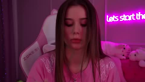 Snapshot of dianabecker chatting on February 2025 10:59:02 PM Diana online show from February 2025 10:59:02 PM