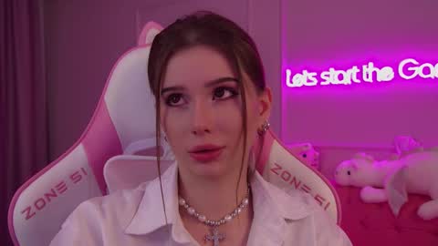 Snapshot of dianabecker chatting on March 2025 06:23:01 PM Diana online show from March 2025 06:23:01 PM