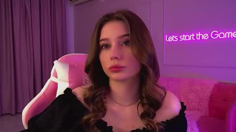 Snapshot of dianabecker chatting on September 2025 06:24:02 PM Diana online show from September 2025 06:24:02 PM