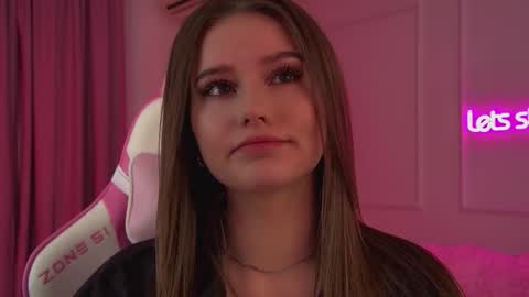 Snapshot of dianabecker chatting on February 2026 06:11:02 PM Diana online show from February 2026 06:11:02 PM