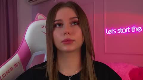 Snapshot of dianabecker chatting on February 2026 06:36:02 AM Diana online show from February 2026 06:36:02 AM