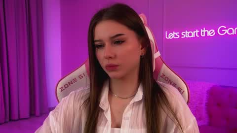 Snapshot of dianabecker chatting on May 2026 06:26:02 PM Diana online show from May 2026 06:26:02 PM