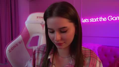 Snapshot of dianabecker chatting on May 2026 02:07:01 AM Diana online show from May 2026 02:07:01 AM