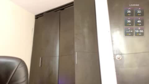 dianadirty1 online show from October 2025 02:56:01 PM