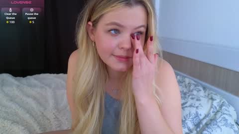 Snapshot of dianaholiday chatting on November 2025 07:47:01 AM Olga online show from November 2025 07:47:01 AM