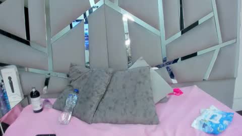 dianarous online show from December 2024 09:07:02 AM