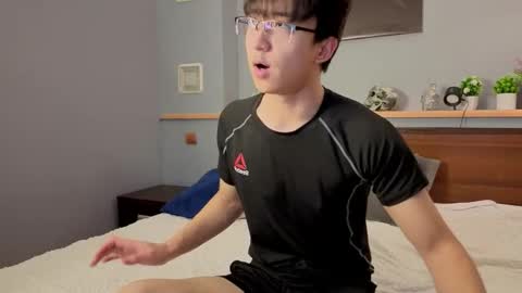 Snapshot of dianinav chatting on February 2026 12:11:01 PM Adam online show from February 2026 12:11:01 PM